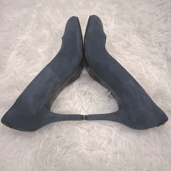 Brand New- Michael Kors Blue Suede Heels- Size 7.5 - Picture 4 of 8